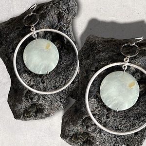 SILVER HOOP SEASHELL DANGLE HOOK ART SHOW HANDMADE EARRINGS HAND CRAFTED BEACH